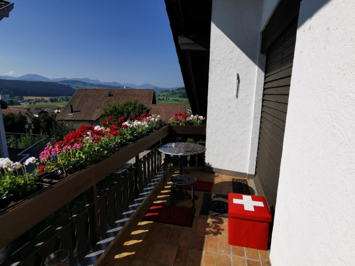 Apart Hotel Near Lucerne Ruswil Bagian luar foto
